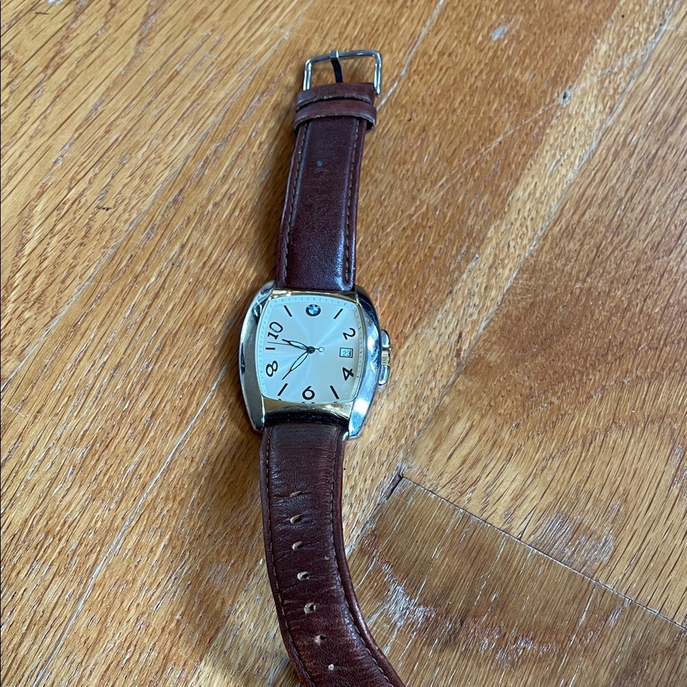 Men’s bmw Brown Leather Strap Watch with Silver Accents
